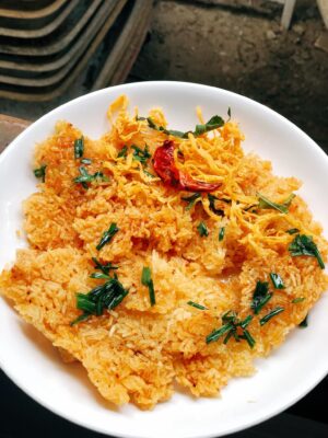 Làm cơm cháy giòn bằng nồi chiên không dầu
