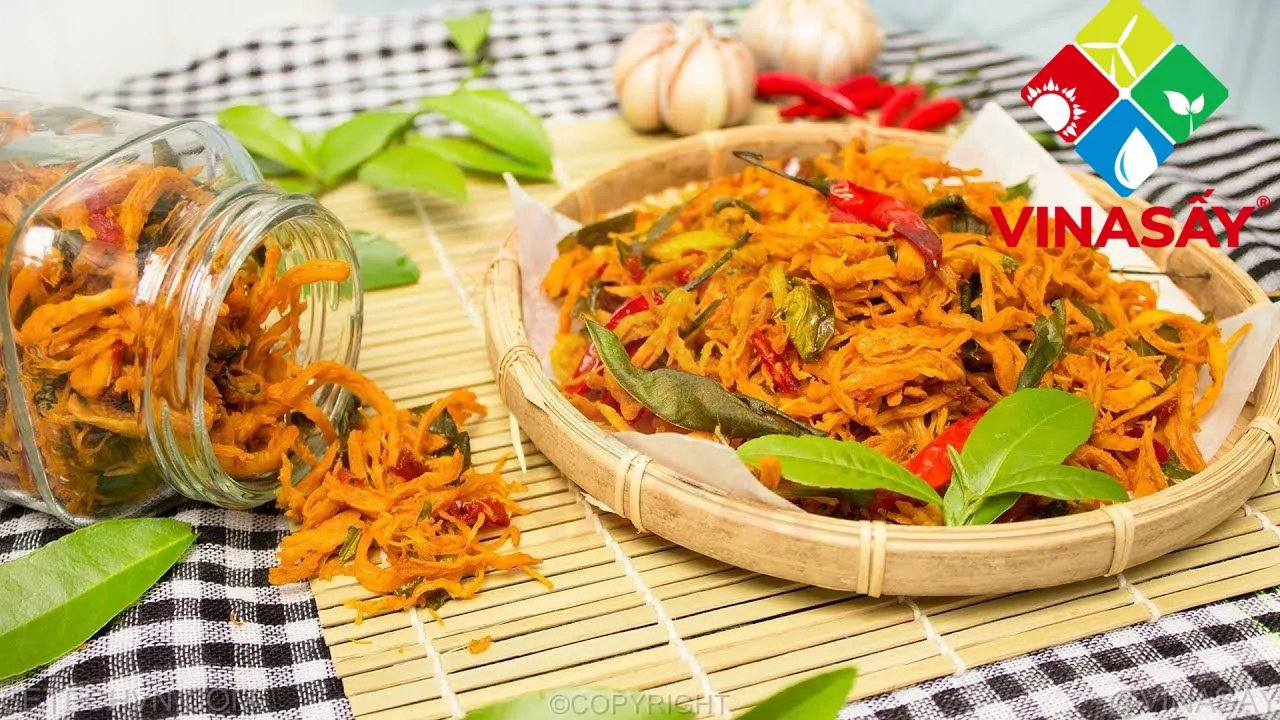 cách làm khô gà lá chanh đơn giản nhất